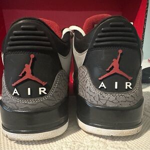Jordan Sneakers Black Red Gray